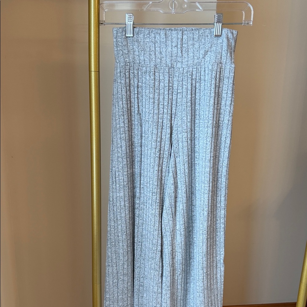 Abercrombie Women's Gray Ribbed Pants